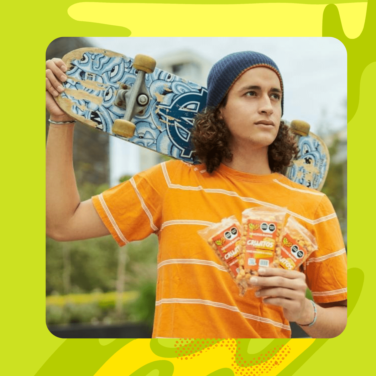 juan-pedro-amador-socio-de-maicitos-bloffis-con-bolsitas-crujitos-botana