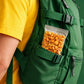maiz inflado sabor ranchero dentro de una mochila verde